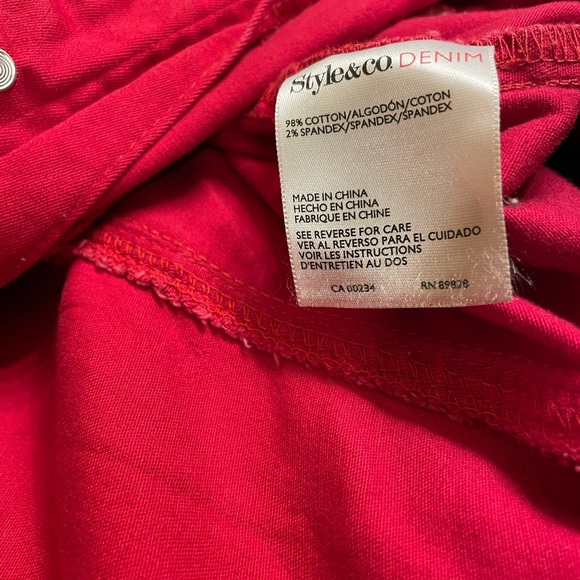 Jean Jacket., beautiful red, great condition. - Picture 6 of 6